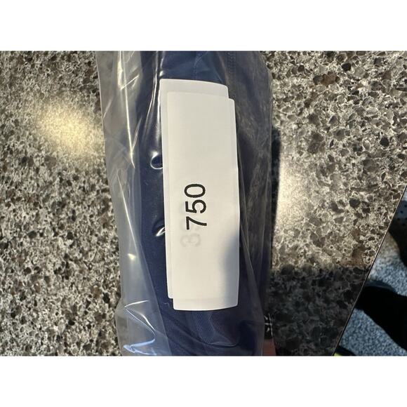 Under Armour Pants Womens MEDIUM Purple Leggings Casual Athletic Ladies No Tag - Picture 7 of 7